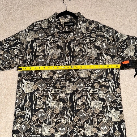 Ocean Pacific Vintage Men's Black Hawaiian Abstract Short Sleeve Shirt (Med) - Picture 9 of 11